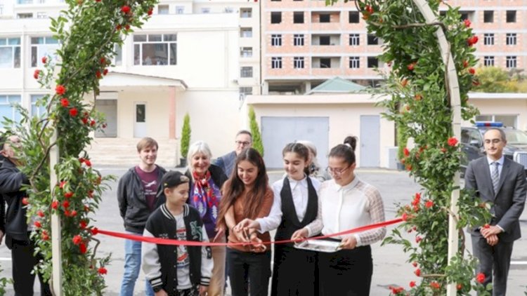    Bakıda Leyla Əliyevanın iştirakı ilə növbəti abadlaşdırılmış həyətin açılışı oldu - Fotolar   