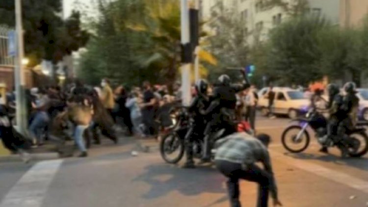    İranda etirazlar zamanı SEPAH zabiti öldürüldü   