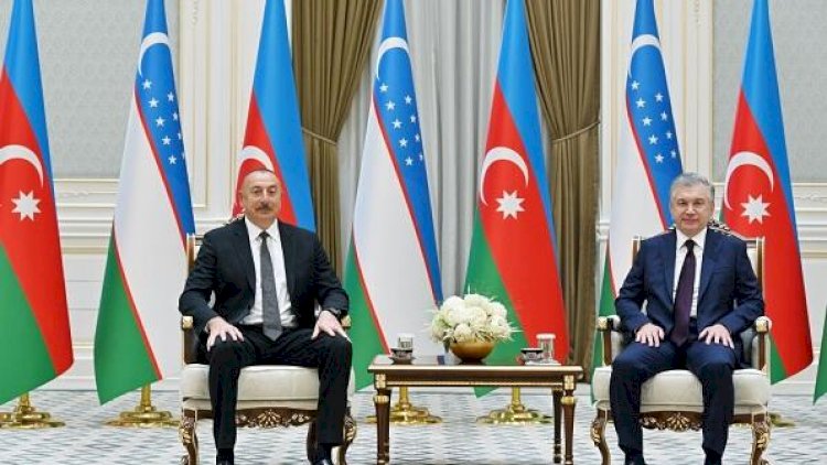    İlham Əliyev Şavkat Mirziyoyevlə görüşdü   