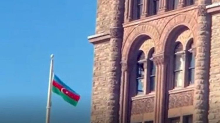    Ontario parlamentinin önündə ilk dəfə Azərbaycan bayrağı ucaldıldı - Video   