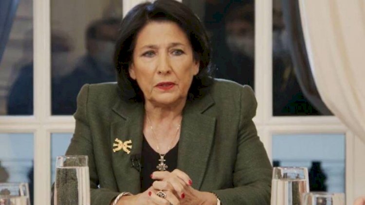    “Partlayış məni şoka saldı“ - Prezident Zurabişvili    