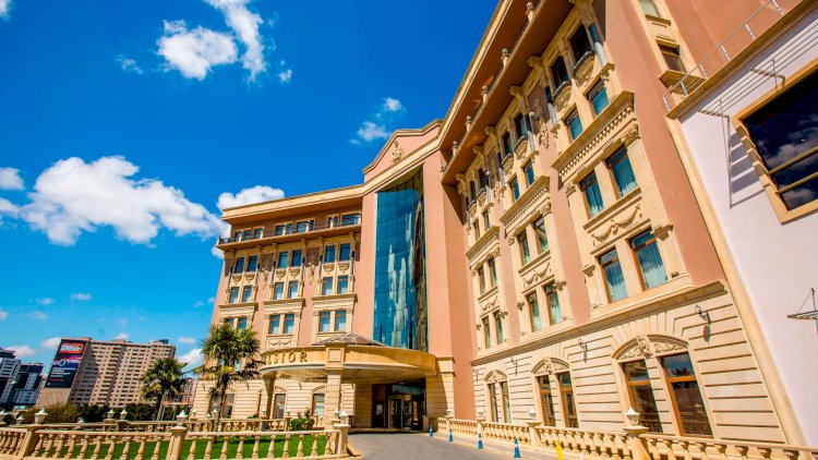    Bakıda məşhur hotelin külli miqdarda vergi borcu var   
