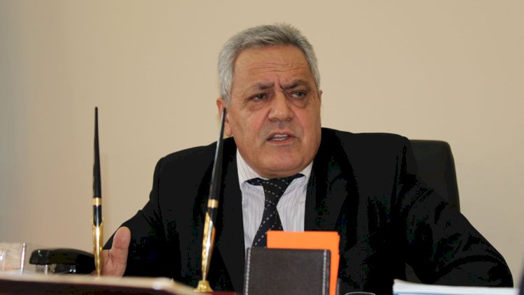    “Neçə fransızı gətirib viran qoyulmuş şəhərlərimizi onların gözünə soxublar?”   