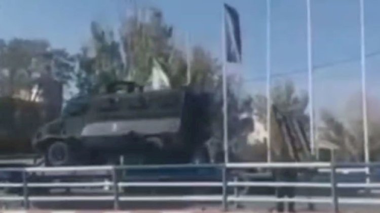    İran ordusu Güney Azərbaycana hərbi texnika yeridir   