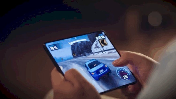    Əlavə heç bir şey: Galaxy Z Fold4 həyatımızı necə asanlaşdırır (və rəngarəng edir)?   