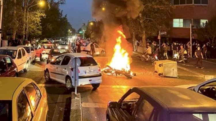    İranın Mehabad şəhərində mülki əhaliyə atəş açıldı,   11 nəfər öldü