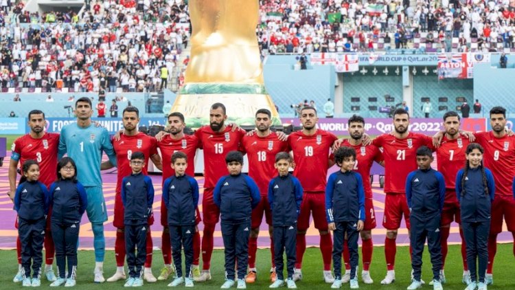   İran millisinin futbolçuları dövlət himnini oxumayıblar   