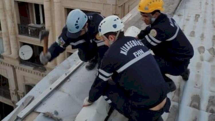   Bakıda köməksiz qalan 2 azyaşlı xilas olundu   