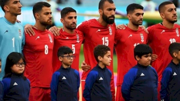    Himni oxumamağın cəzası: Hökumətə etiraz edən futbolçular həbs olunacaq   