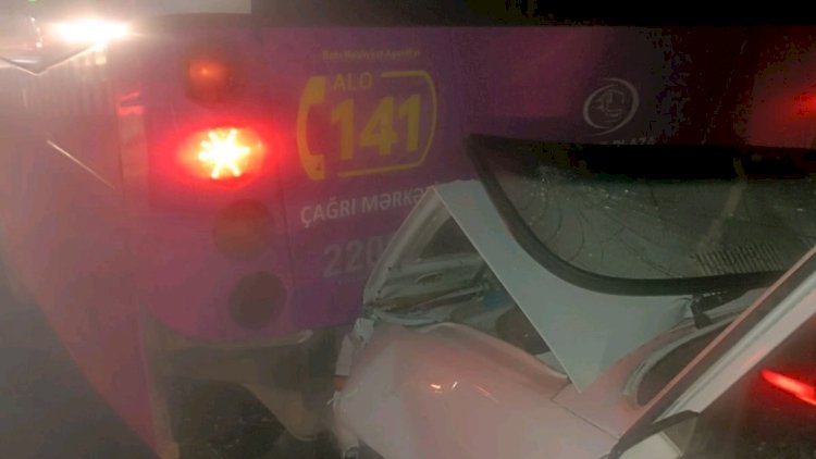    Bakıda sərnişin avtobusu qəzaya düşdü   