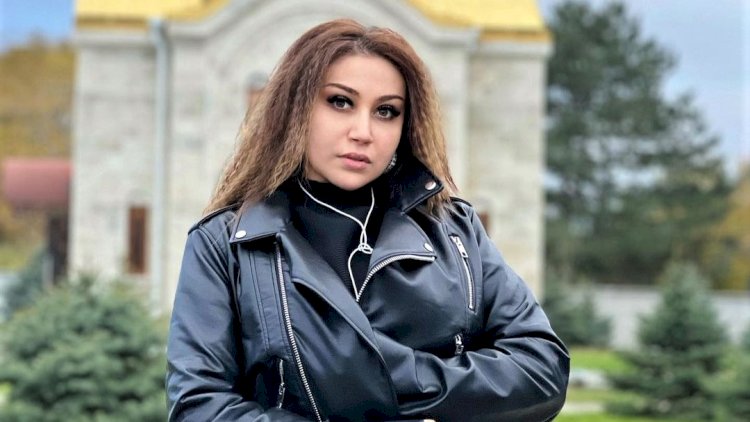    Damla tualetdə poz verdi, qınandı - FOTOLAR   