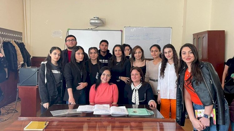    BDU-da görüş: Tanınmış jurnalist tələbələrin qonağı oldu    