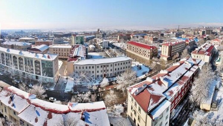    “Naxçıvan mərkəzlə müqayisədə 15-20 il geridədir”   