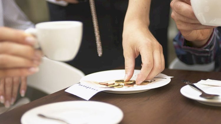    Restoranların “xidmət haqqı” oyunu – Video   