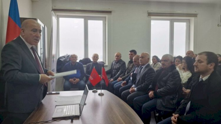   Pənah Hüseyn yenidən partiya sədri seçildi   