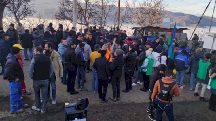    Volkovun itməkliyi:   “Bu, Putinin imzasına hörmətsizlikdir”
