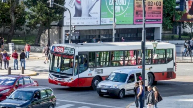    Oyuna baxmaq üçün avtobusu qaçırdı   