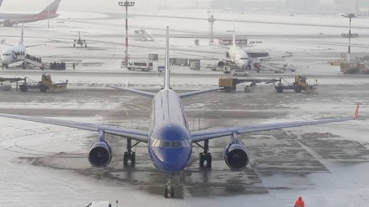    Moskva hava limanlarında uçuşlar təxirə salındı   