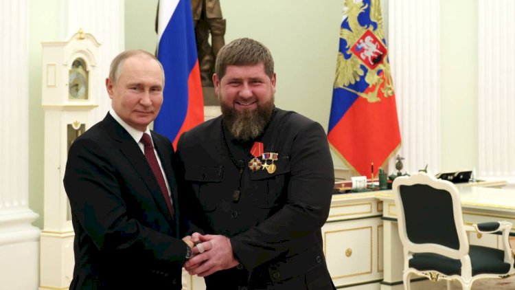    Putin Kadırovu Aleksandr Nevski ordeni ilə təltif etdi   