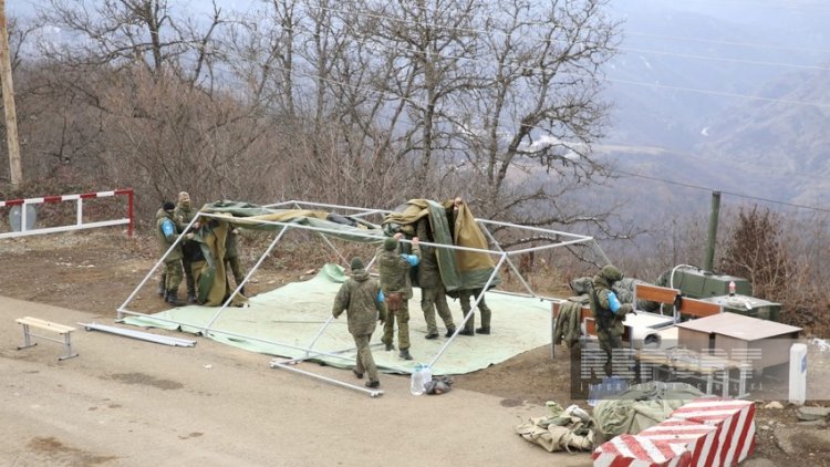    Xankəndi-Laçın yolunda nə baş verir?   - Sülhməramlılar çadırlarını və konteynerlərini götürdülər