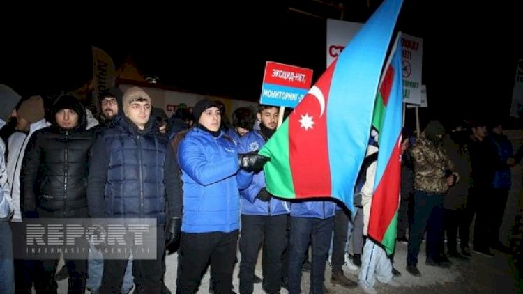    Xankəndi-Laçın yolunda keçirilən etiraz aksiyası axşam saatlarında da davam edir   