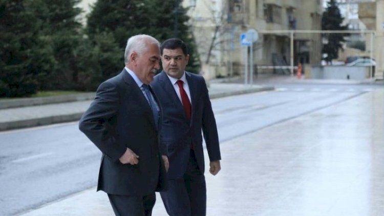    Vasif Talıbov istefadan bir gün əvvəl harada olub? -   Müəmma