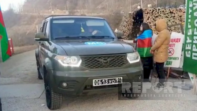    Xankəndindən Laçın istiqamətində sülhməramlıların daha bir avtomobili maneəsiz hərəkət etdi   