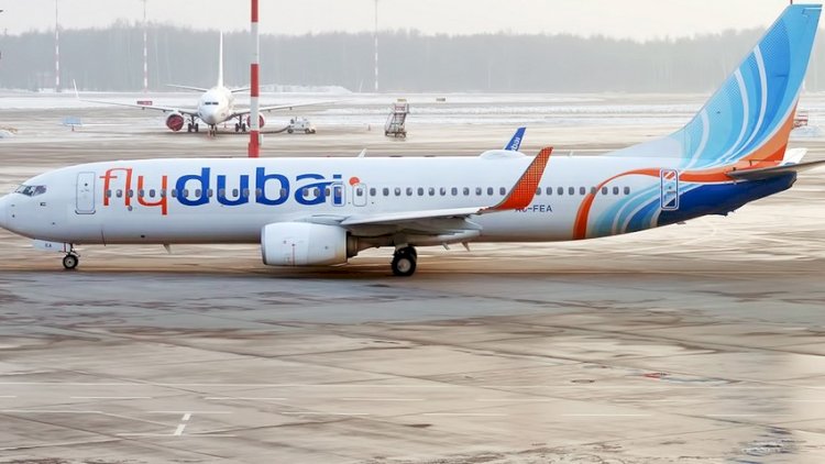    Dubay-Tbilisi təyyarəsi Bakıya təcili eniş etdi   