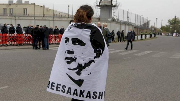    Saakaşvilini əfv etmə xahişi - Müraciət   