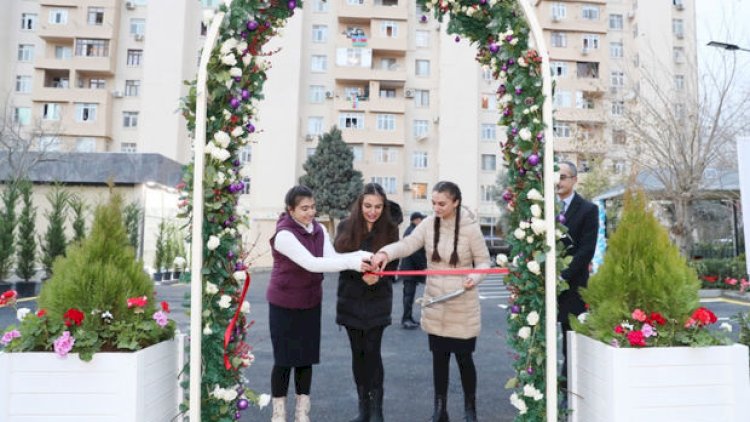    Leyla Əliyeva növbəti abadlaşdırılmış həyətin açılışında - Fotolar   