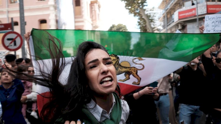    Fransada yaşayan iranlı molla rejiminə görə intihar etdi   