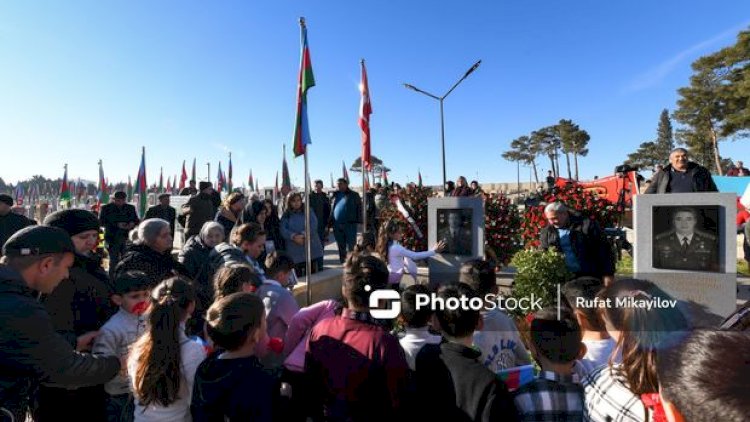    Polad Həşimov doğum günündə məzarı başında yad edildi   