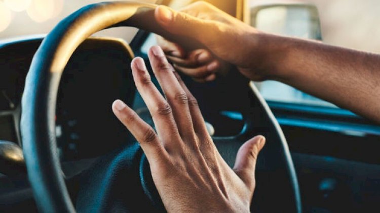    Şabranda yol polisini avtomobil vurdu   
