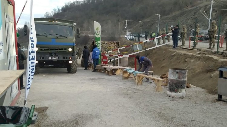   Sülhməramlıların daha 8 maşını Laçın yolundan keçdi   