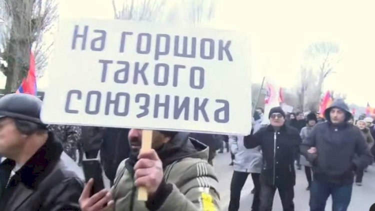    Ermənistanda Rusiya əleyhinə mitinq keçirilir - Fotolar   