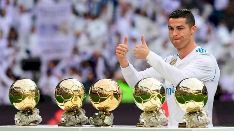    Ronaldo “Qızıl Top”larından birini satdı   