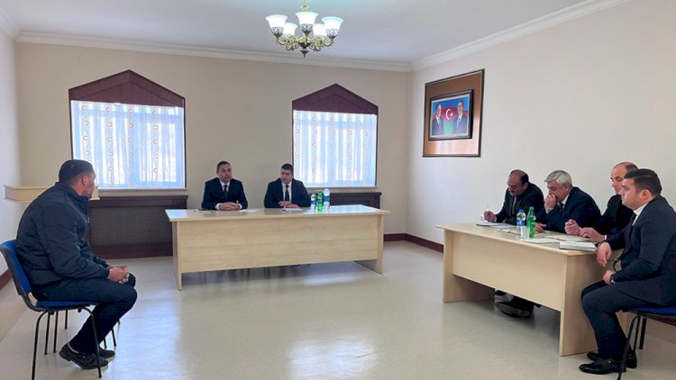    Nazir naxçıvanlıların şikayətlərini dinlədi   