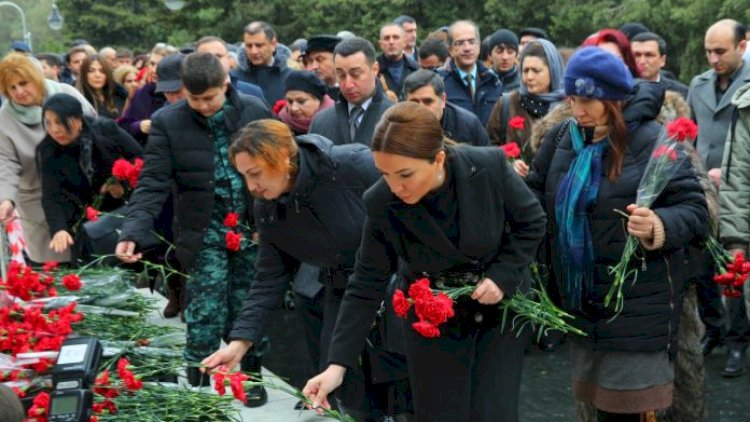    Agentlik və QHT-lər Ümumxalq Hüzn Günündə Şəhidlər xiyabanını ziyarət ediblər   