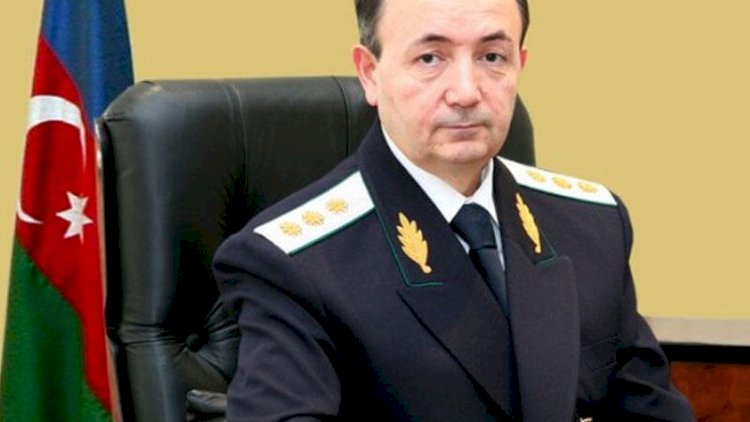    Fikrət Məmmədov rəisi işdən çıxardı   
