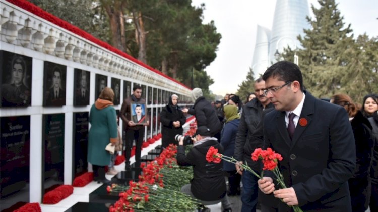    MEDİA-nın kollektivi Şəhidlər Xiyabanını ziyarət etdi    