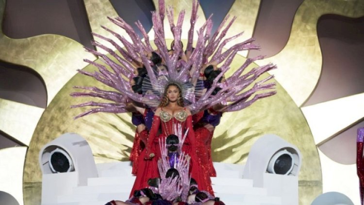    Beyonse Dubayda qapalı konsertdə səhnəyə çıxdı   