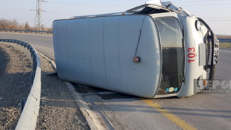    Ucarda təcili tibbi yardım maşını aşdı,   5 nəfər xəsarət aldı