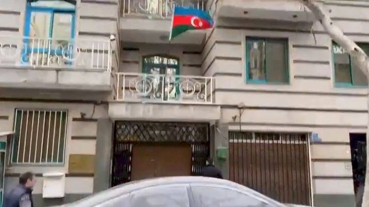    İran mediası səfirliyə silahlı hücumdan yazdı   