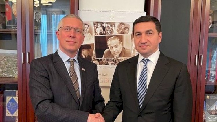    Hikmət Hacıyev Britaniya səfiri ilə görüşdü   