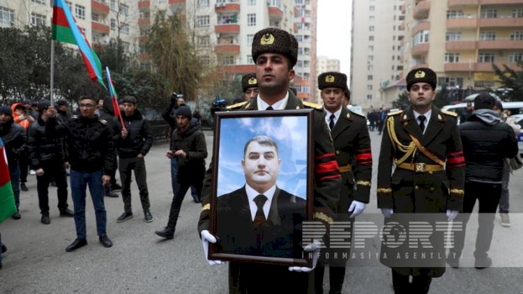   Şəhid Orxan Əsgərovun cənazəsi evinə gətirildi, vida mərasimi keçirilir   