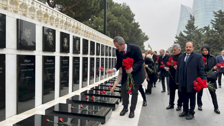    Türkiyənin təhsil naziri Bakıya gəldi   