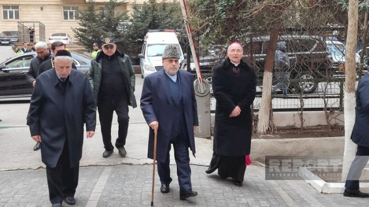    Şeyx şəhid Orxan Əsgərovun yas mərasiminə gəldi    