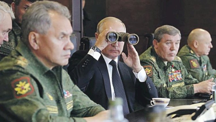    “Generallar Putinin bunkerində mini çevriliş edib”   