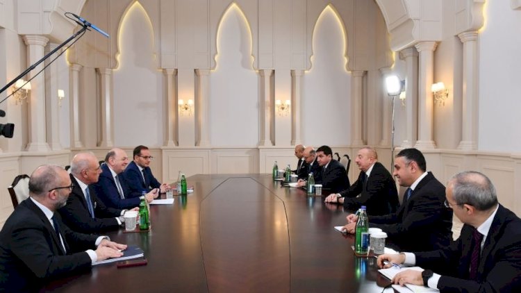    Prezident italiyalı naziri qəbul etdi   