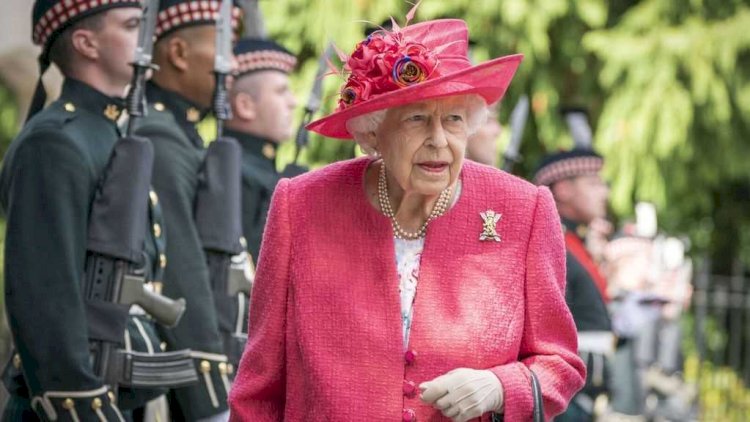    II Elizabetin qəsrinə soxulan bədəməl təqsirini boynuna aldı   